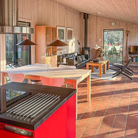 Five Bedroom Lovely In Feriehus *