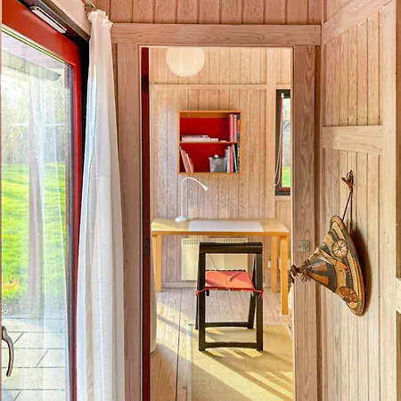 Five Bedroom Lovely In Feriehus *
