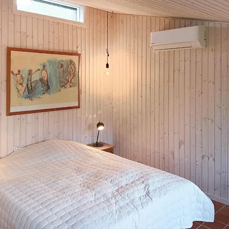 Five Bedroom Lovely In *