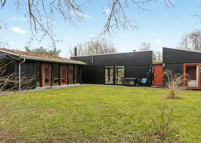 Five Bedroom Lovely In