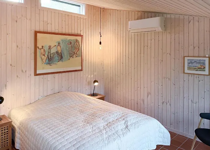 Five Bedroom Lovely In *